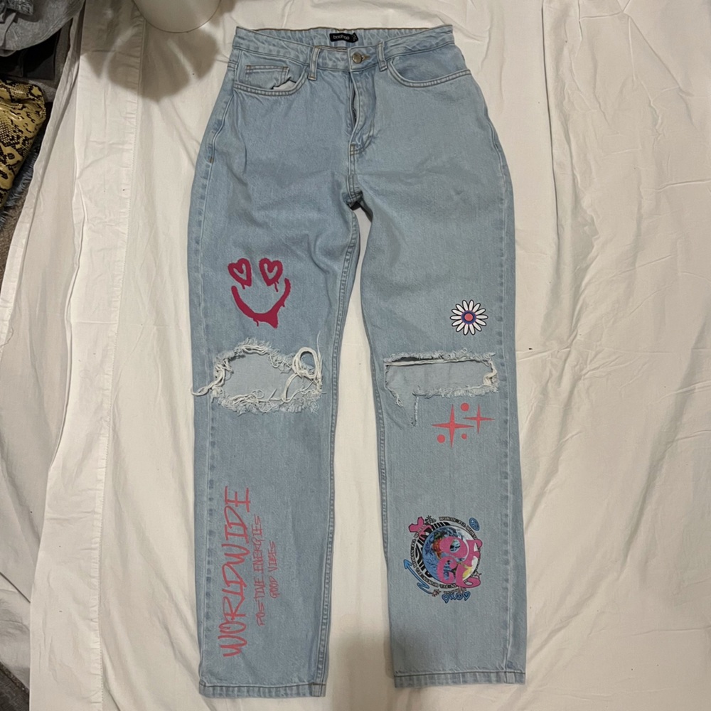 Pink printed graphic jeans